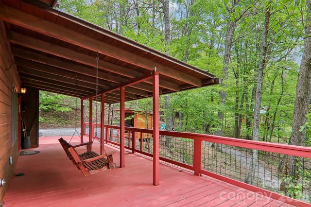 101 Oak Ridge Court, Mars Hill, NC 28754