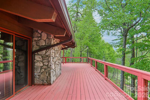 101 Oak Ridge Court, Mars Hill, NC 28754