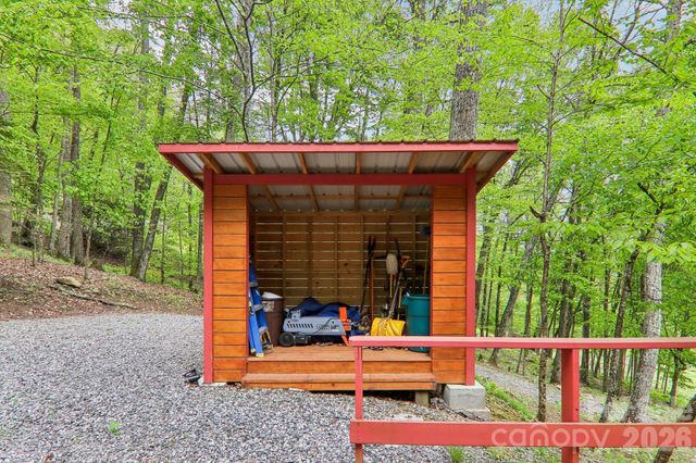 101 Oak Ridge Court, Mars Hill, NC 28754