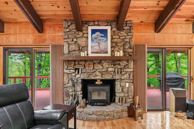 101 Oak Ridge Court, Mars Hill, NC 28754