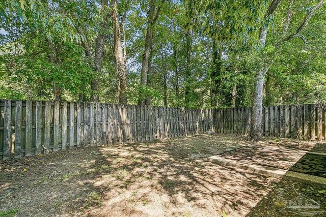 1149 Sweetbriar St, Cantonment, FL 32533