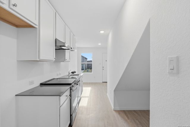 7044 Elm Cv, San Antonio, TX 78244