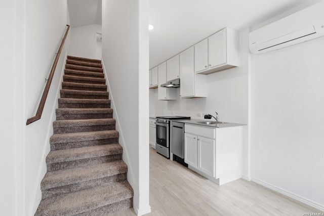 7044 Elm Cv, San Antonio, TX 78244