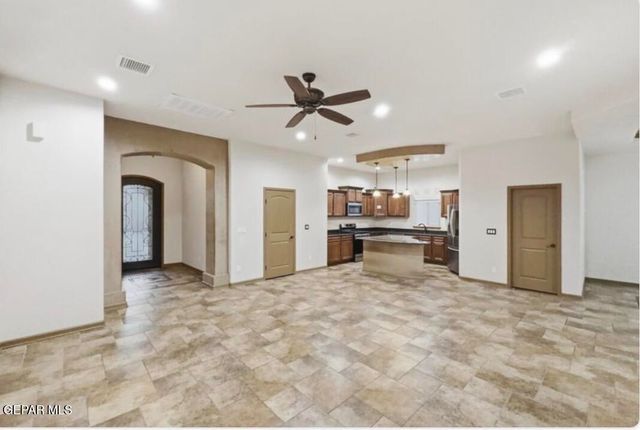 12152 CHAPEL HILL Road, Horizon City, TX 79928