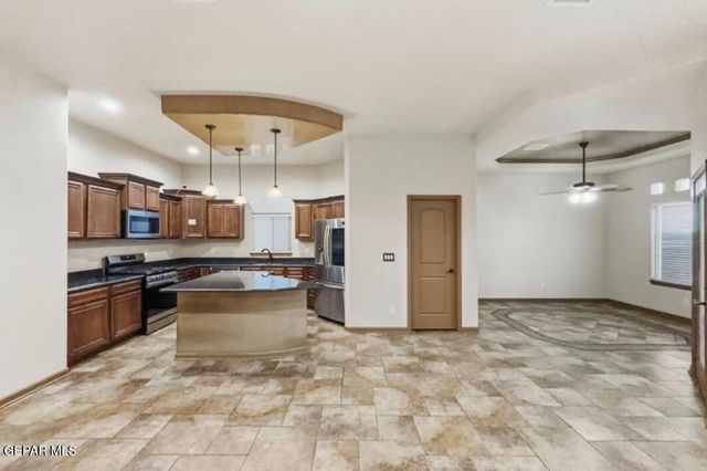 12152 CHAPEL HILL Road, Horizon City, TX 79928