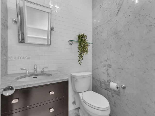 1254 Madison St, Hollywood, FL 33019