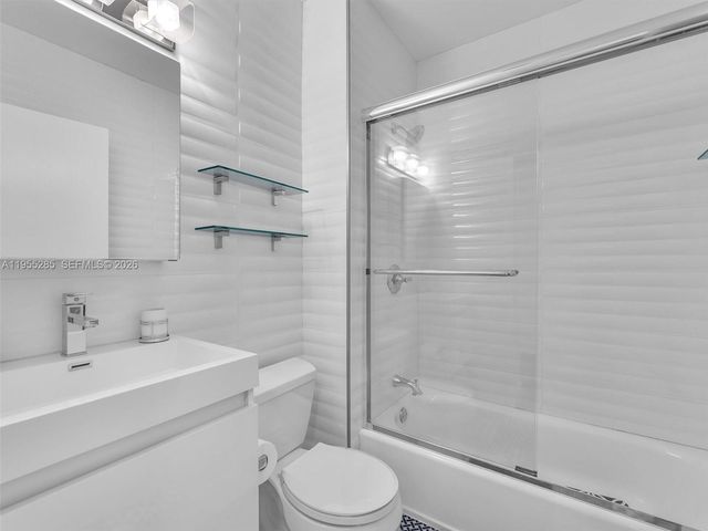 1254 Madison St, Hollywood, FL 33019