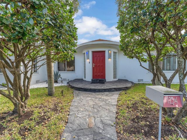 1254 Madison St, Hollywood, FL 33019