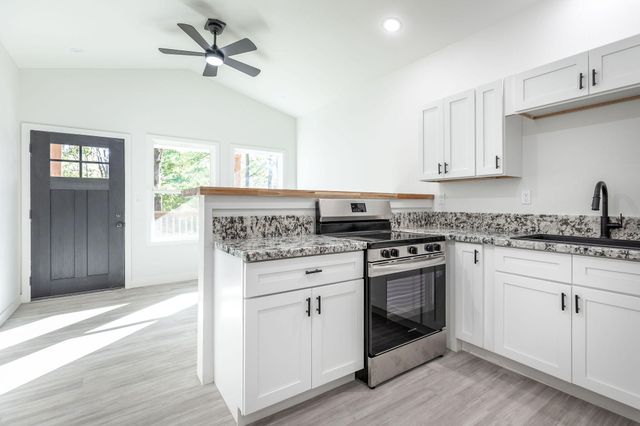 229 Sagers Lane, Hollister, MO 65672