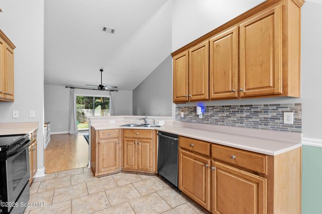 571 Henrietta Street, Kingsland, GA 31548