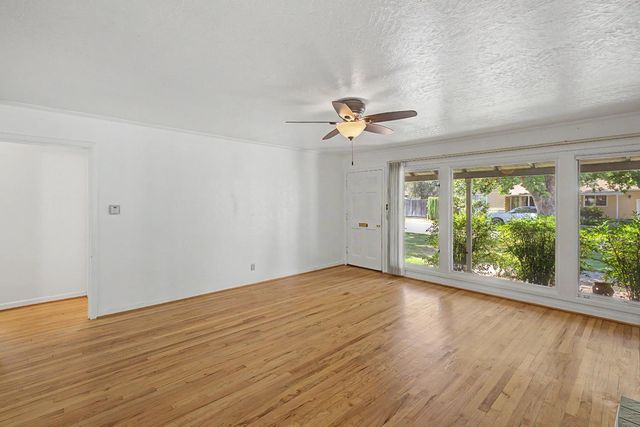 2804 Becerra Way, Sacramento, CA 95821