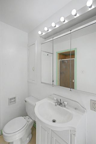 2804 Becerra Way, Sacramento, CA 95821