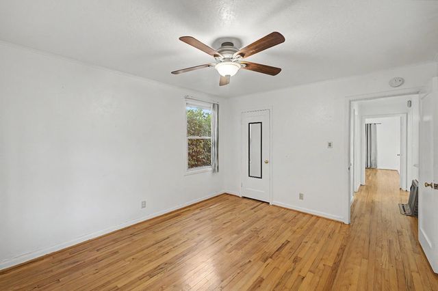 2804 Becerra Way, Sacramento, CA 95821
