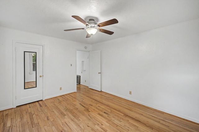 2804 Becerra Way, Sacramento, CA 95821