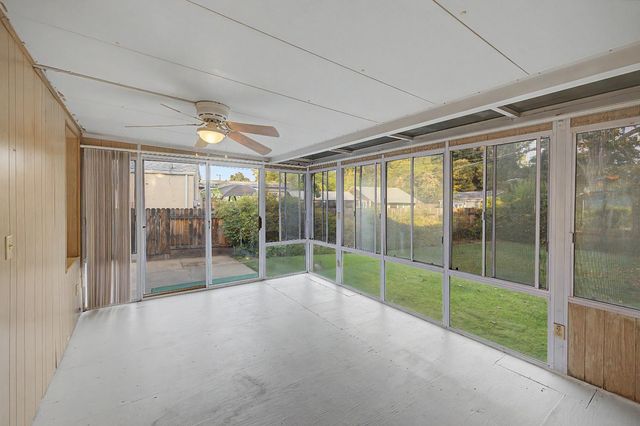 2804 Becerra Way, Sacramento, CA 95821