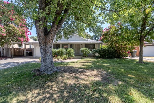 2804 Becerra Way, Sacramento, CA 95821