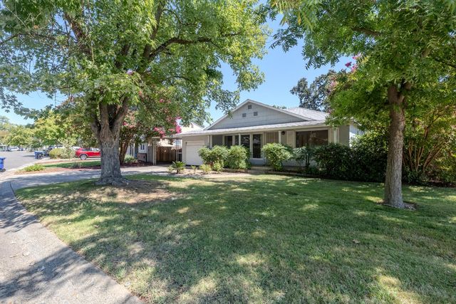 2804 Becerra Way, Sacramento, CA 95821