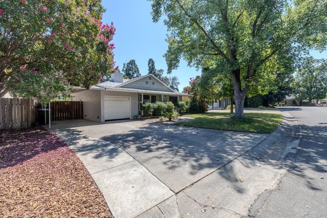 2804 Becerra Way, Sacramento, CA 95821