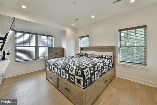 9514 GOLFVIEW LN, Philadelphia, PA 19114