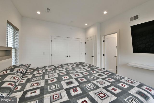 9514 GOLFVIEW LN, Philadelphia, PA 19114
