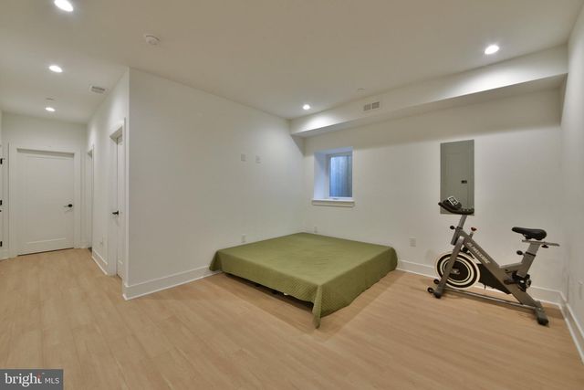 9514 GOLFVIEW LN, Philadelphia, PA 19114