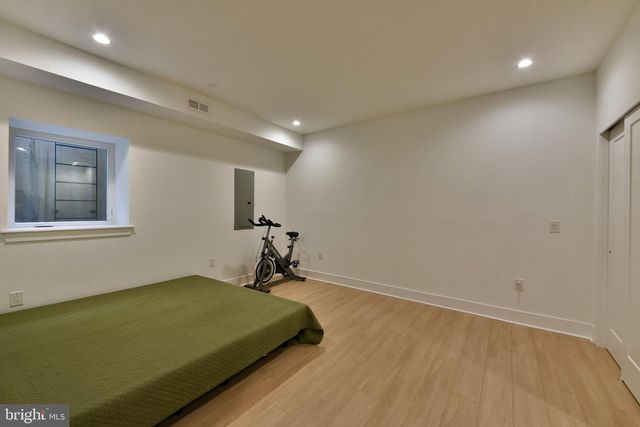 9514 GOLFVIEW LN, Philadelphia, PA 19114