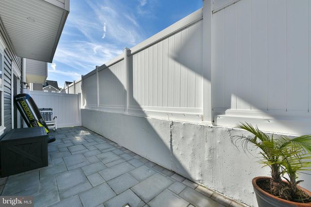 9514 GOLFVIEW LN, Philadelphia, PA 19114