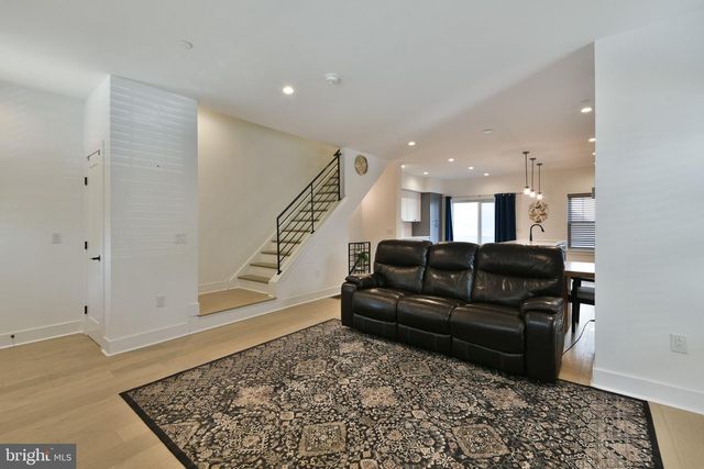 9514 GOLFVIEW LN, Philadelphia, PA 19114