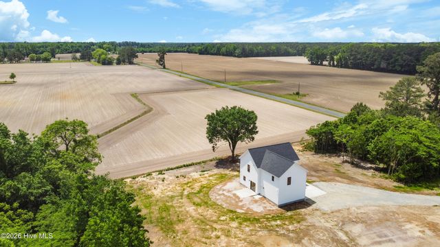 1851 Carraway Road, Fountain, NC 27829