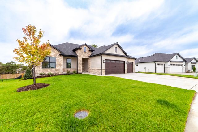 5205 BUTTERCUP DR, Columbia, MO 65203