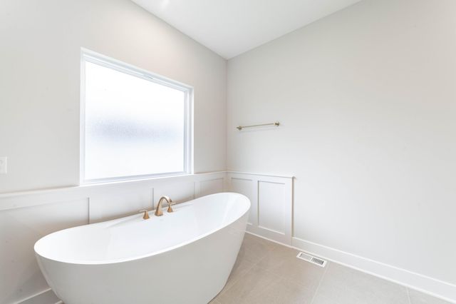 5205 BUTTERCUP DR, Columbia, MO 65203
