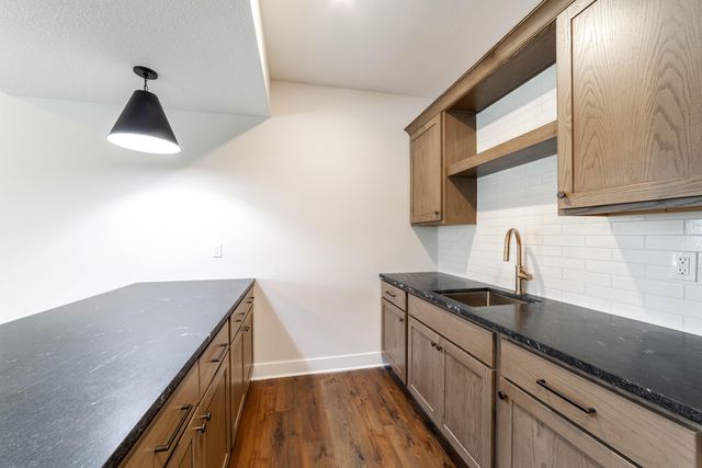 5205 BUTTERCUP DR, Columbia, MO 65203
