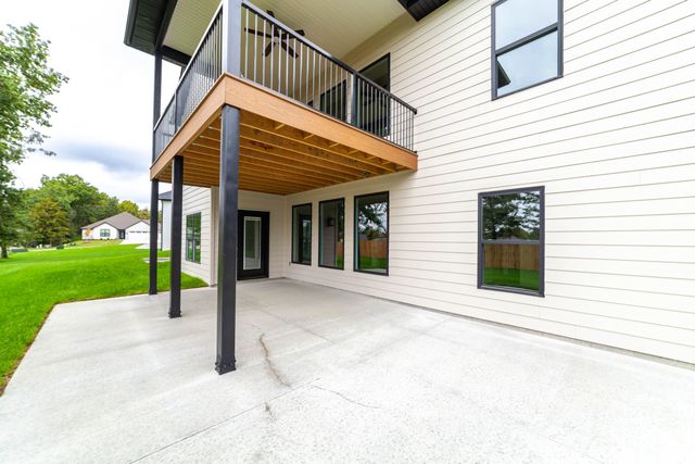 5205 BUTTERCUP DR, Columbia, MO 65203