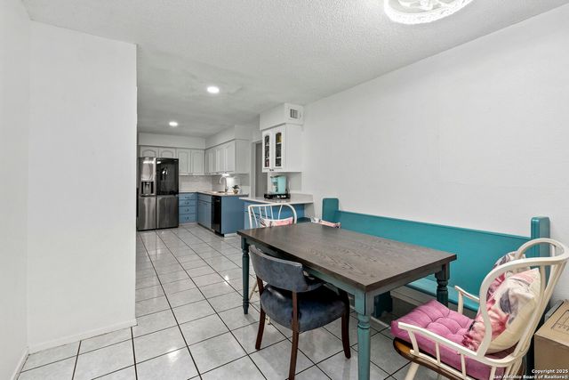 8033 N New Braunfels Ave Apt 400D, San Antonio, TX 78209