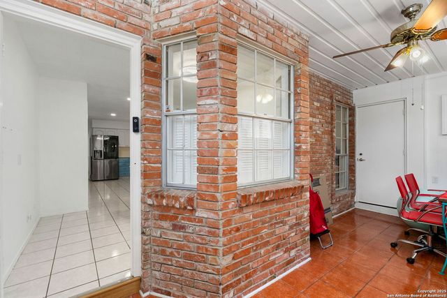 8033 N New Braunfels Ave Apt 400D, San Antonio, TX 78209