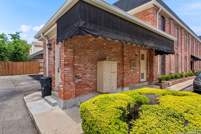 8033 N New Braunfels Ave Apt 400D, San Antonio, TX 78209