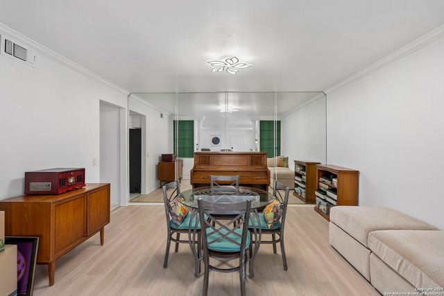 8033 N New Braunfels Ave Apt 400D, San Antonio, TX 78209