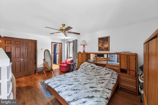 2 ANNA AVE, Bear, DE 19701