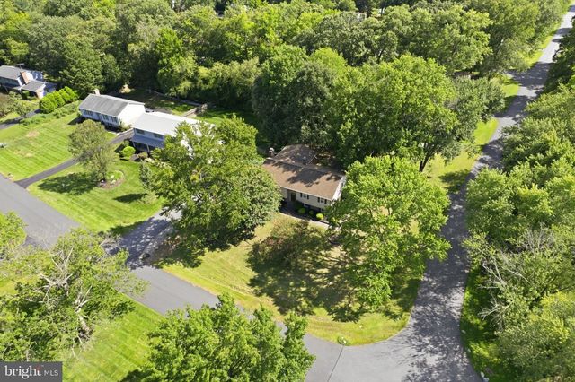 2 ANNA AVE, Bear, DE 19701