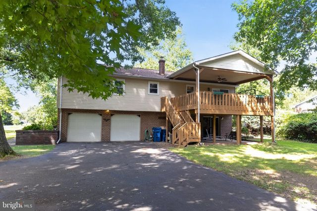 2 ANNA AVE, Bear, DE 19701