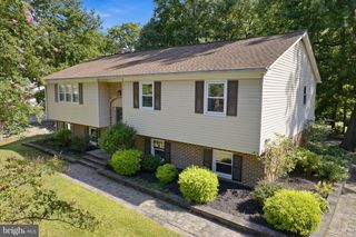 2 ANNA AVE, Bear, DE 19701