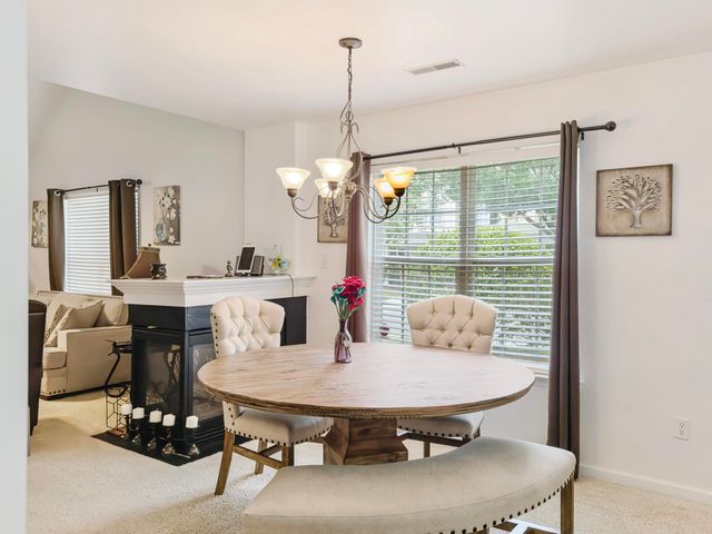 5235 Fernland Way, North Charleston, SC 29420