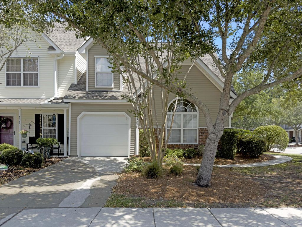 5235 Fernland Way, North Charleston, SC 29420