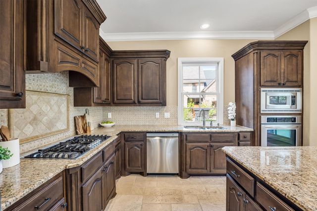 2624 Grail Maiden Court, Lewisville, TX 75056