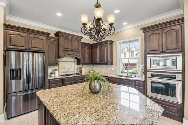 2624 Grail Maiden Court, Lewisville, TX 75056