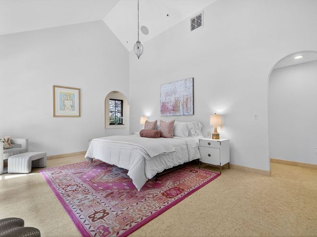 18 Middlesex St, Winchester, MA 01890