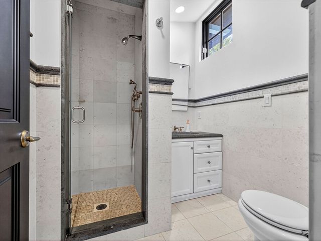 18 Middlesex St, Winchester, MA 01890