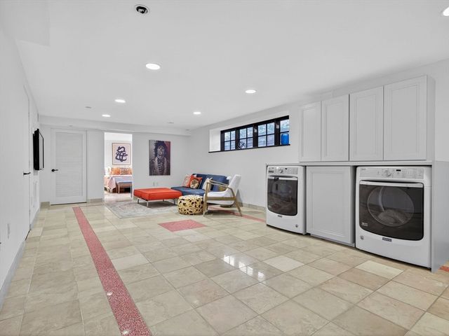 18 Middlesex St, Winchester, MA 01890