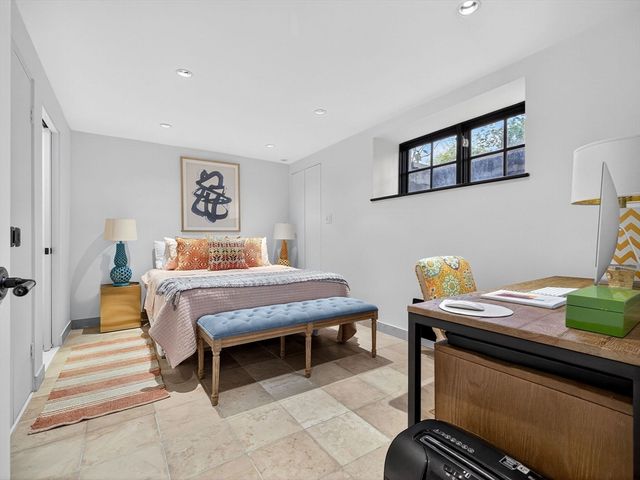 18 Middlesex St, Winchester, MA 01890