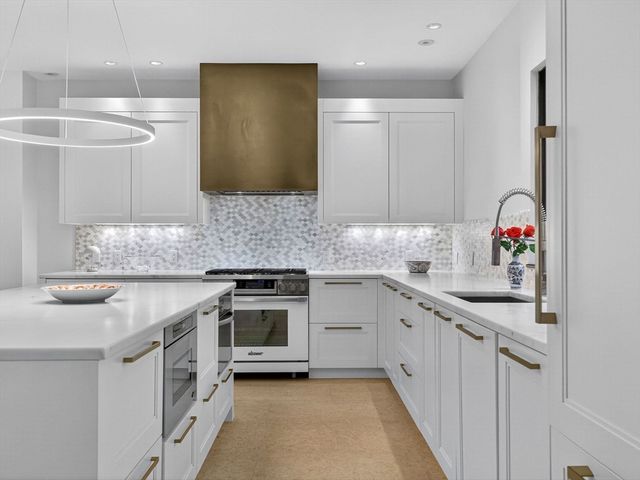 18 Middlesex St, Winchester, MA 01890